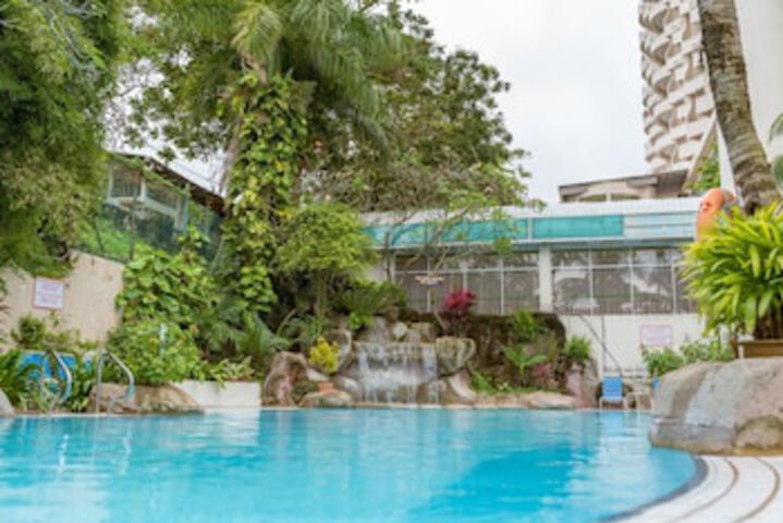 H SUITES AT RAINBOW PARADISE