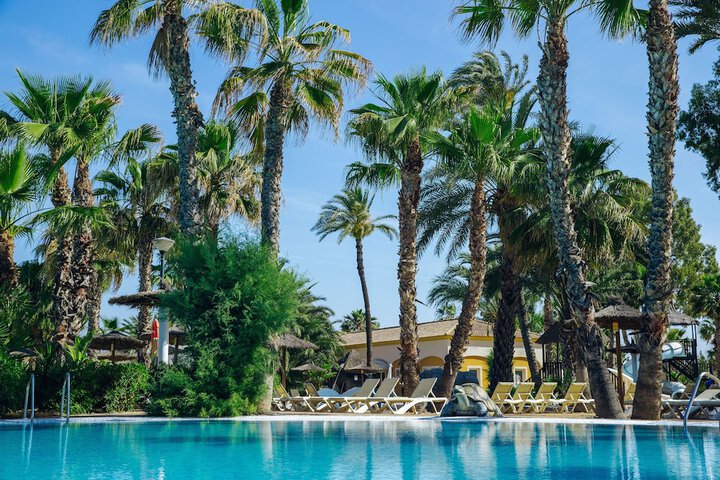 Hotel Pool