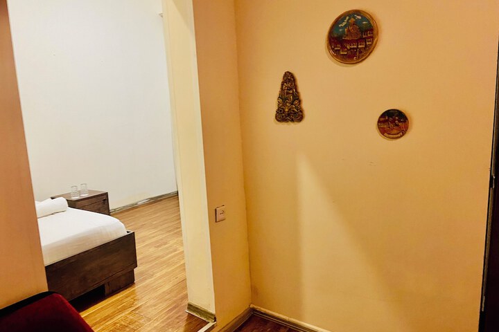 Room 75 of 146