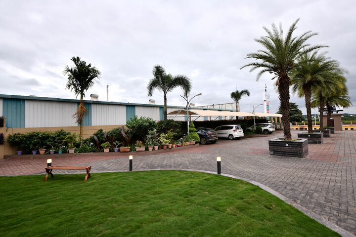 Hotel Exterior 65 of 65