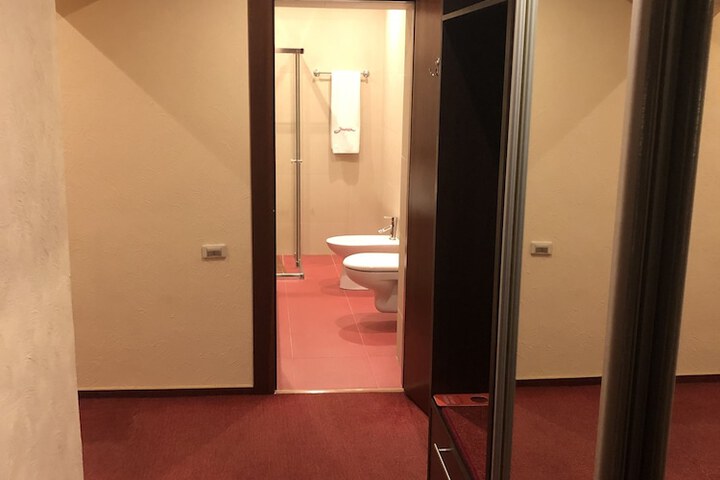 Room 26 of 78