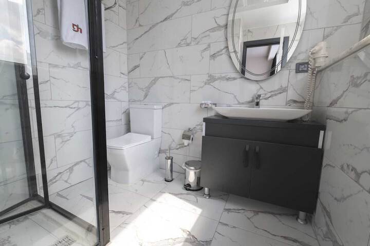 Room 12 of 15