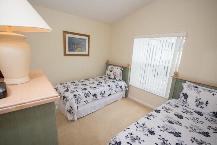 Room 4 of 22