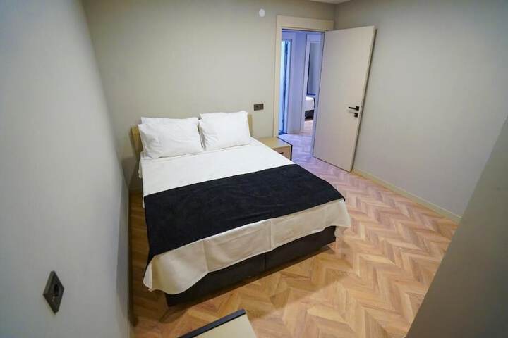 Room 12 of 43