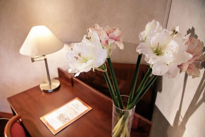 In-room business center