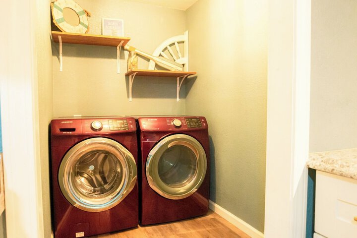 Laundry 766 of 917
