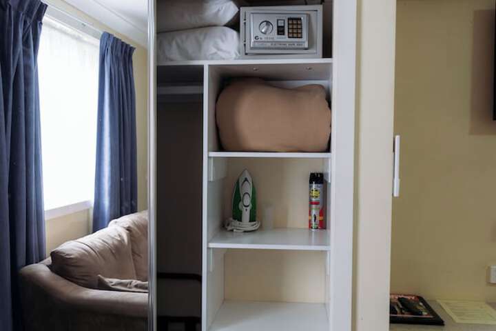 Room 16 of 95