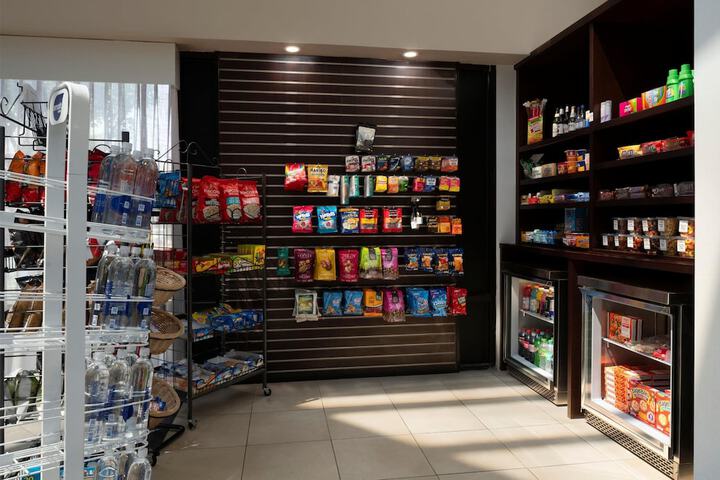 Snack bar