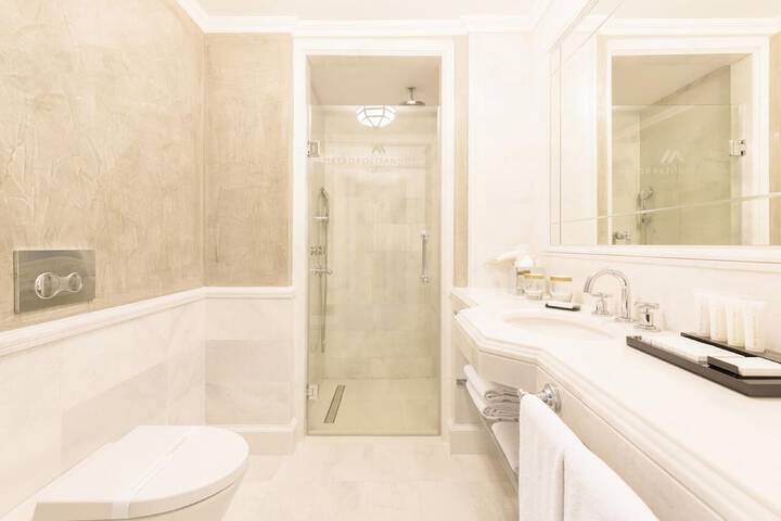 Bath Interior