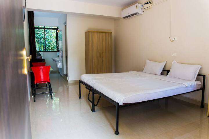 Room 17 of 86