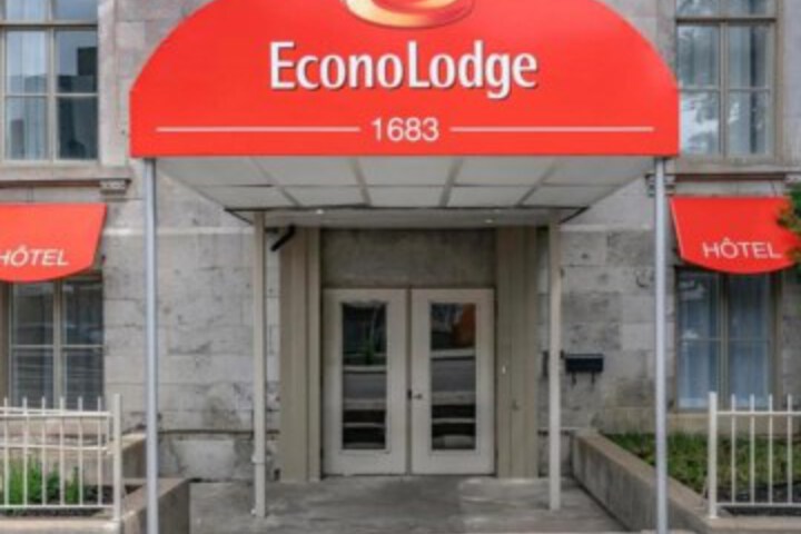 Hotel Louisbourg Montreal