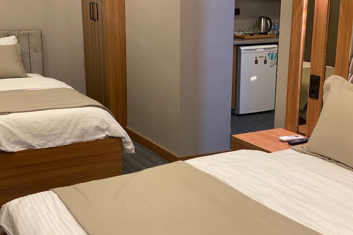 Room 15 of 22