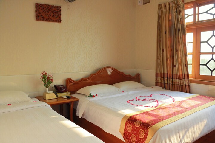 Room 16 of 35