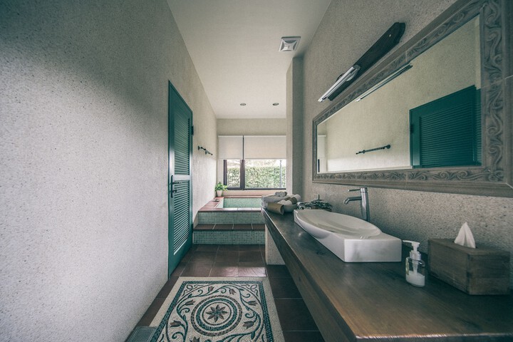Clean Restrooms
