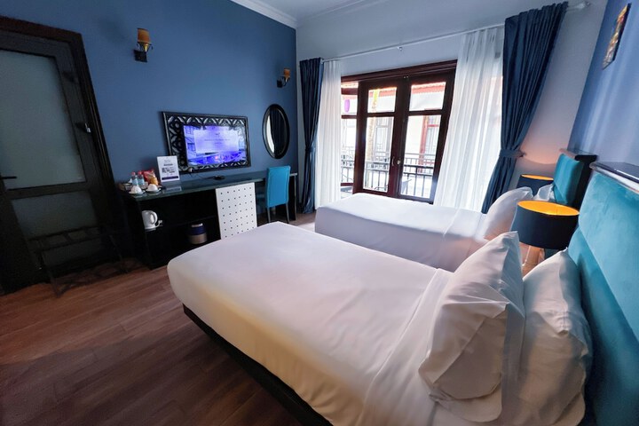 Room 43 of 84
