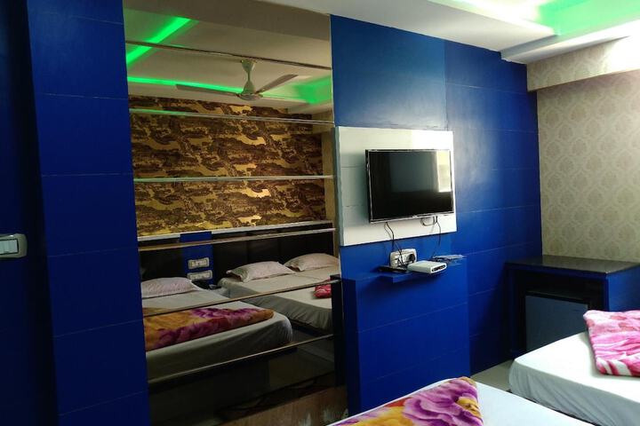 Room 15 of 27