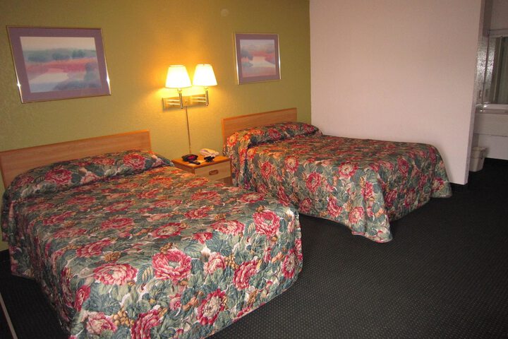 Room 6 of 26