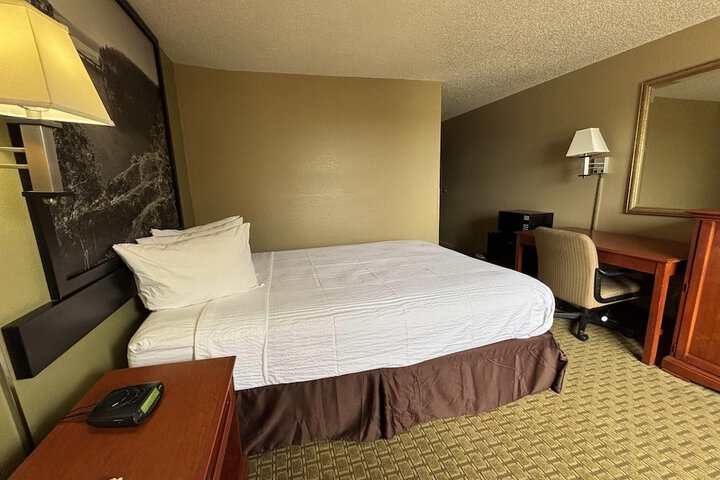 Room 12 of 26
