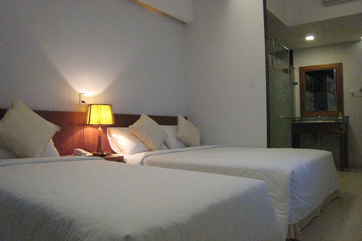 Room 8 of 53