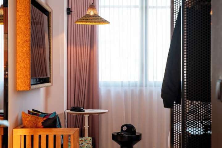 Room 22 of 192