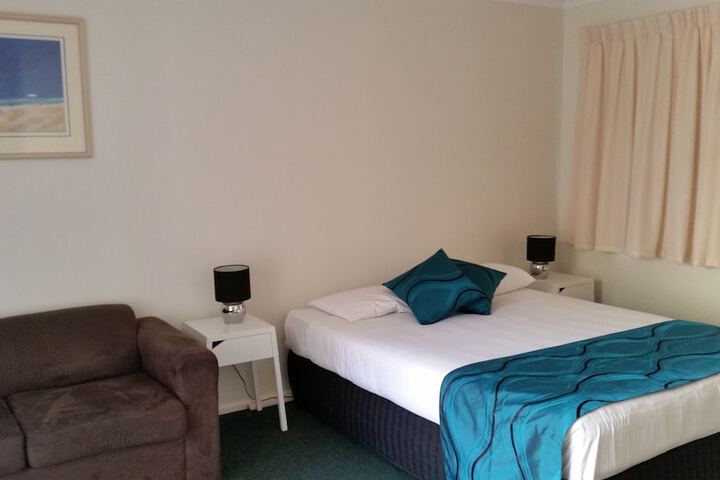 Room 2 of 14