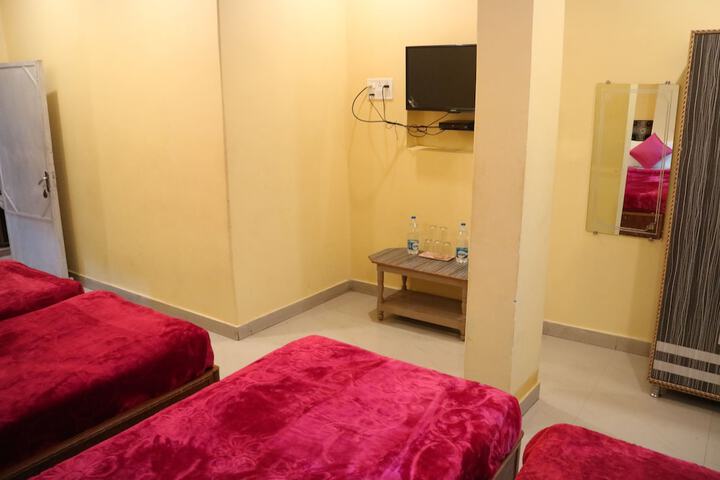 Room 47 of 90