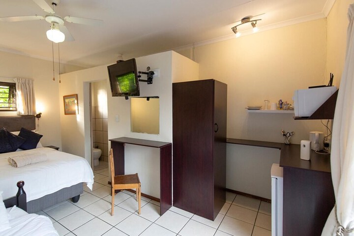 Room 16 of 47