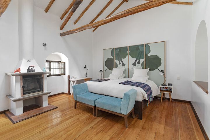 Room 9 of 28