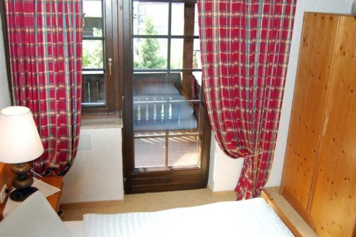 Room 3 of 14