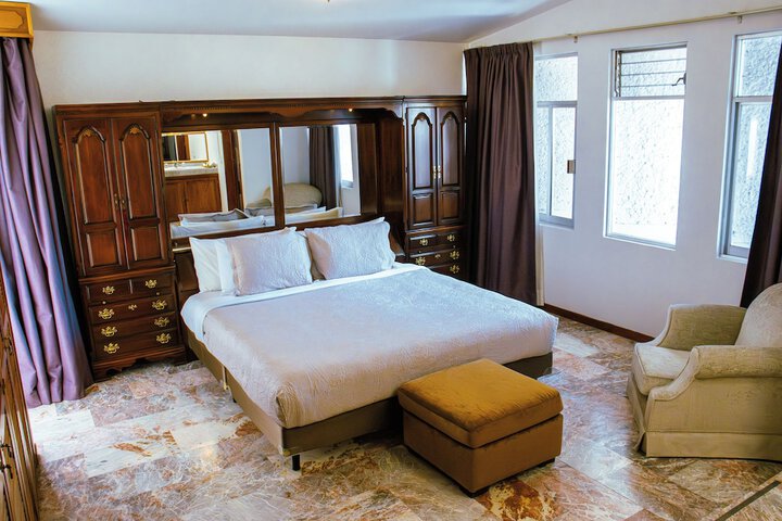Room 19 of 84