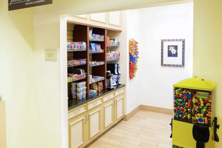 Snack bar