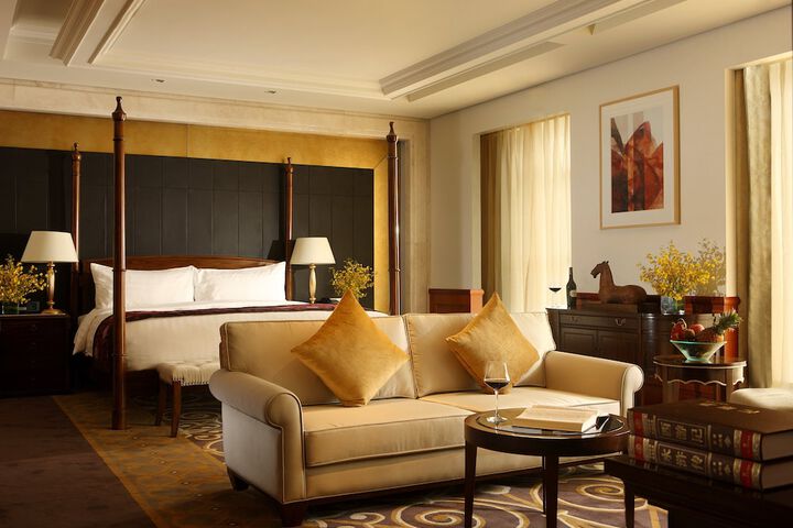 Room 21 of 120
