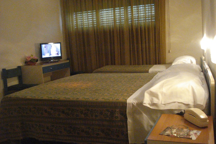 Room 17 of 31