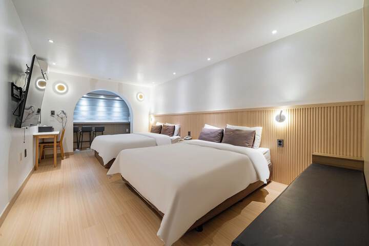 Room 48 of 111