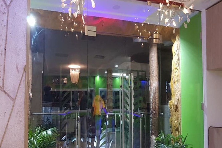 Hotel 33 of 39