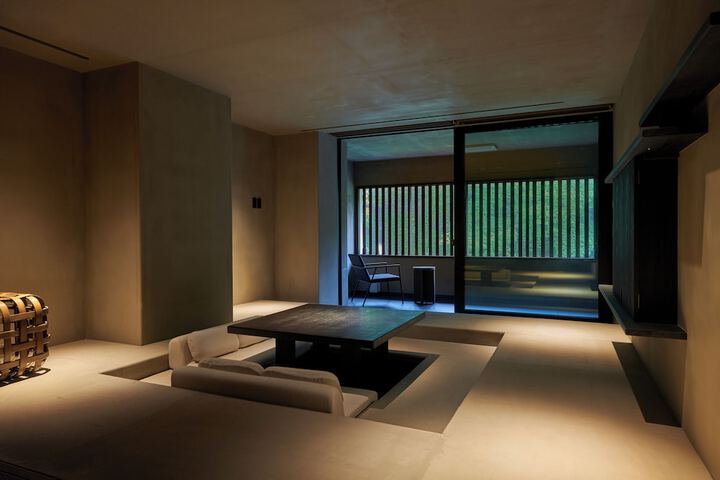 Room 17 of 47