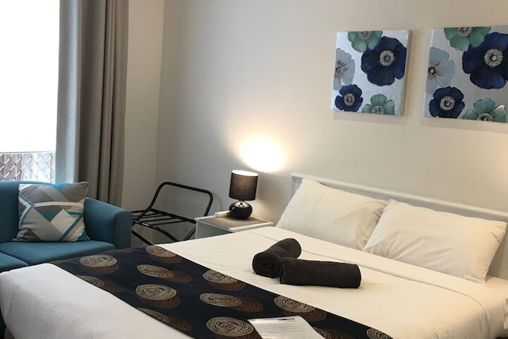 Room 11 of 30