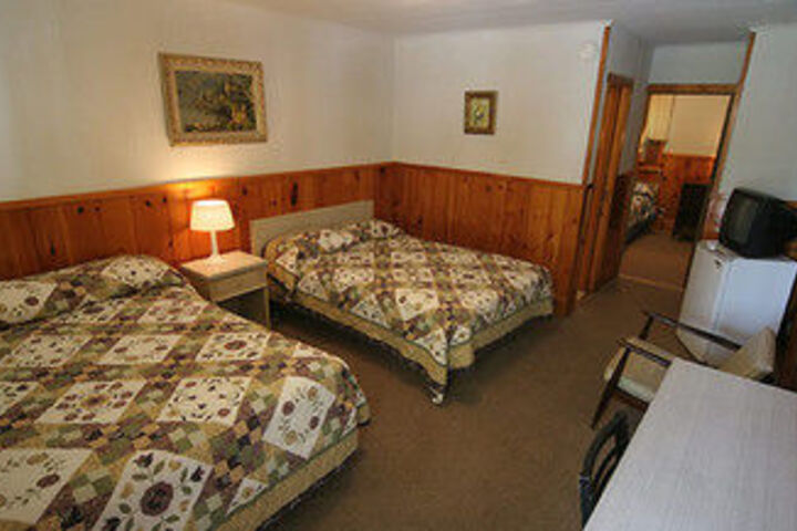 Room 6 of 14