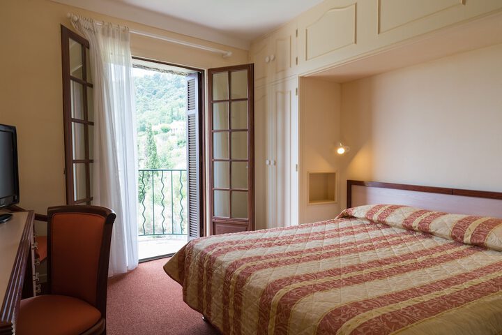 Room 10 of 11