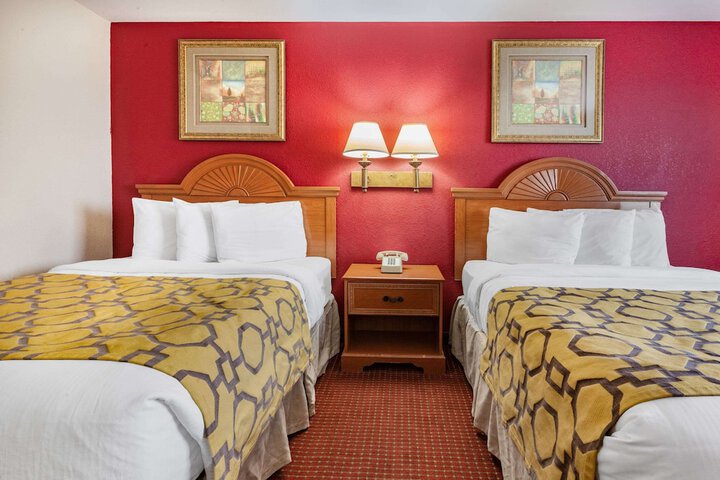 Double Accessible King Size Bed (4 of 7)