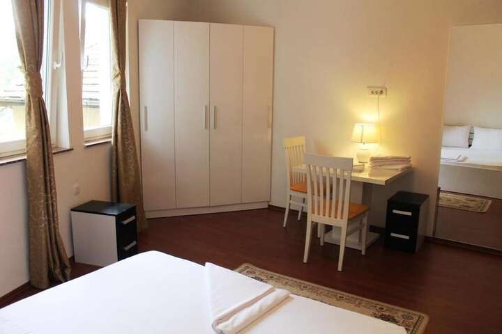 Room 14 of 50