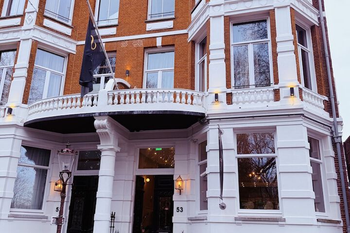 Exterior of S & a Vondel Park Hotel