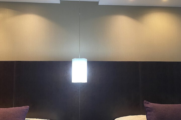 Room 7 of 72