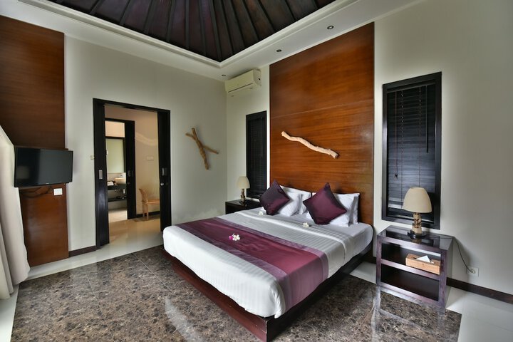 Room 26 of 106