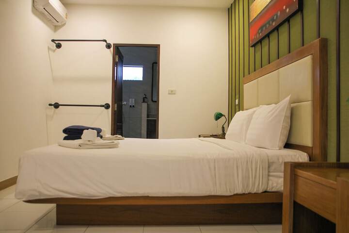 Room 42 of 160