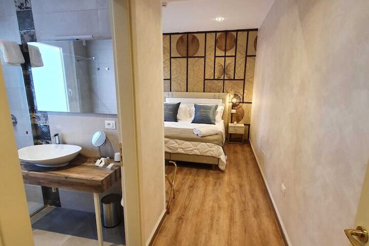 Room 44 of 138