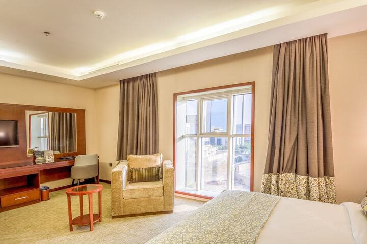 Room 10 of 43