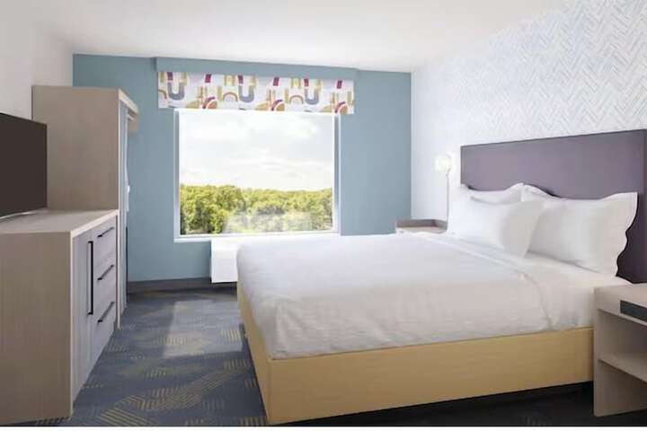 Room 1 of 1