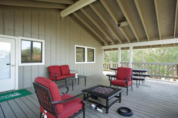Image of Lake Whitney Camping Resort Cabin 3