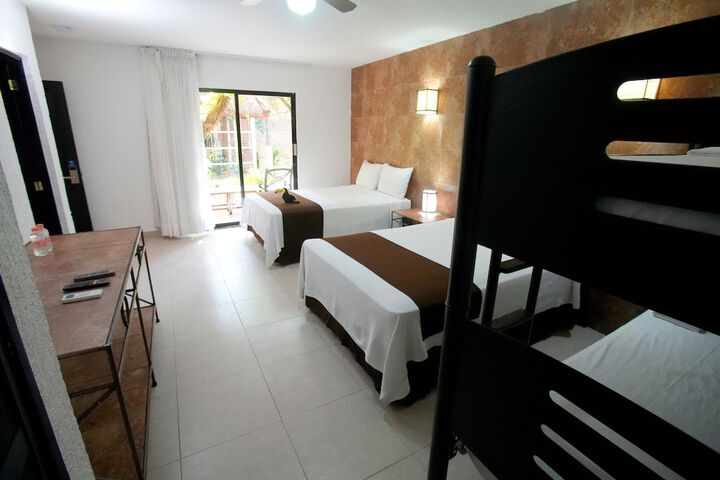 Room 10 of 63